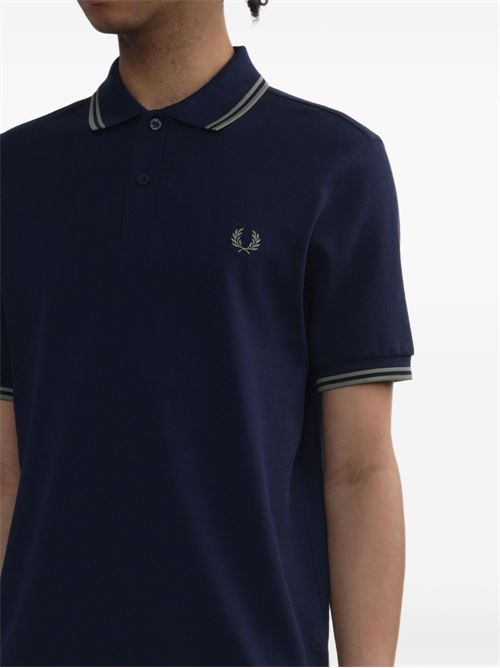 Polo manica corta con doppio bordino e logo ricamato FRED PERRY | M3600Y59